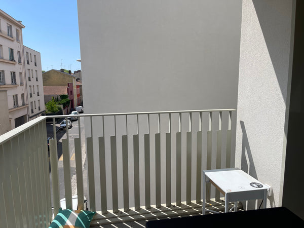 T2 de 60m2 dans le centre de lyon, au pied du tramway, simple d'accès :)<br /><b Lyon, France T2 avec terrasse Entire rental unit vacation rental 686763495013965688