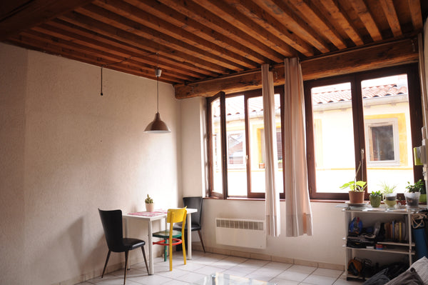 Traditional central apartment in Presqu'ile located in calm street. South orient Lyon, France Presqu'ile Apartment Central Location Entire rental unit vacation rental 21602735