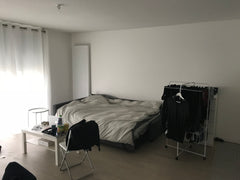 <b>The space</b><br />Jeune homme de 19 ans, actuellement en BTS NRC en alternan Blois, France T1 35m2 + 10m2 de terrasse à BEGLES ! Entire condo vacation rental 29964313