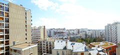 Studio de 17m2 perché au 7ème étage (avec ascenseur). Sud-Est, très lumineux et  Paris, France Une vue dégagée dans les hauteurs de Belleville Entire rental unit vacation rental 21758617