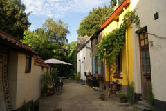 Little house in quiet blind alley. Buses and trams to the center of Antwerp in 1 Antwerp, Belgium Small cosy house at magical location. Entire home vacation rental 14060986