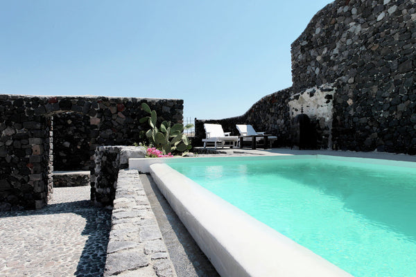 This is a 3-bedroom villa in Megalochori for 8 people. Equipped with a swimming  Zürich, Switzerland Extravagant villa, on top of hill, views of vineyards and village Megalochori Entire villa vacation rental 29649673