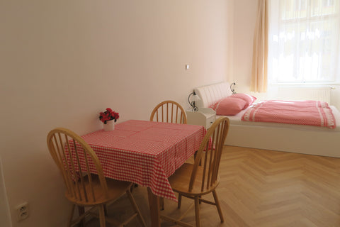 A small apartment for two on a quiet street in the historical center of Prague. Prague, Czechia Studio 10 min walk from the Charles' Bridge Entire condo vacation rental 601374474051194602