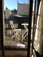 Clair, fonctionnel, cuisine équipée, canapé-lit 2 personnes, machine à laver, sa  Studio + terrasse à Saint-Germain Entire rental unit vacation rental 9818676