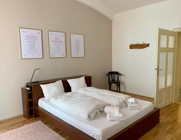 Centrally located in the 8th district, within short walking distance to the city Frankfurt, Germany CITY-CENTER APARTMENT JOSEFSTADT |  big & quiet Entire rental unit vacation rental 49254991