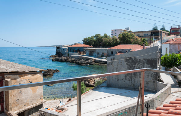 Old family tannery, transformed into a modern split level home to host guests fr  Old tannery home, with sea view and large veranda Entire home vacation rental 24889018