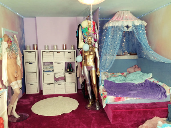 Ready for the ultimate Uterus-Experience?<br />Here we go..<br />I designed and   Uterus Private room in rental unit vacation rental 48166164
