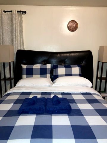 Are you looking for a location next to the subway which will take you to the cit  Rental unit in Brooklyn · ★4.43 · 1 bedroom · 3 beds · 1 bath Entire rental unit vacation rental 722303686947165307