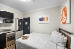 Exended stay hotel all rooms are fully furnished.<br />Communal kitchen and 3 sh New York, NY Rental unit in New York · Studio · 1 bed · 3 baths Entire rental unit vacation rental 49317436