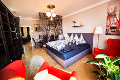 central appartament, with amazing roof top<br /><br />The apartment is in the he Vienna, Austria Center Appartement with (amazing rooftop) Entire rental unit vacation rental 27525753