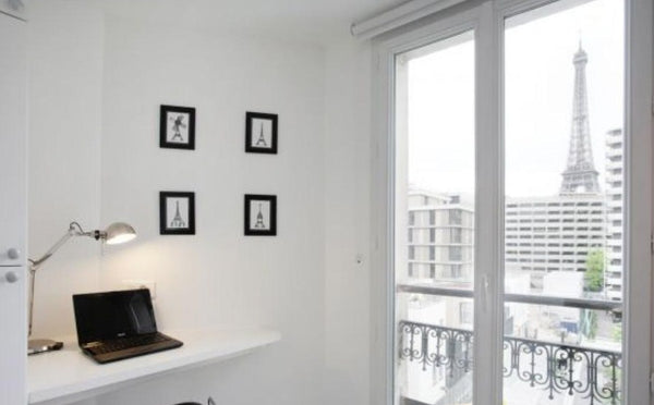 Come profit from the unforgettable experience of dining by candlelight in front  Paris, France Amazing view of the Eiffel Tower! Private room in condo vacation rental 3995331