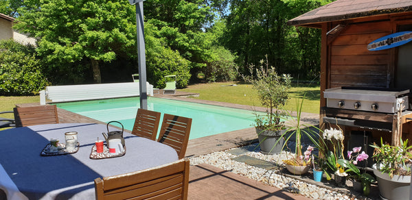 Maison spacieuse de style landaise 200 m2 dans un environnement calme et arboré  Saint-Médard-en-Jalles, France Maison spacieuse environnement calme et arboré Entire home vacation rental 34473561