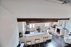 Appartement avec chambre en mezzanine très lumineux, situé en Coeur de Presqu'îl Lyon, France T2 Lyon 50 m2, Coeur presqu'île Entire rental unit vacation rental 9002832