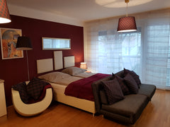 Herzlich willkommen im Kaisermühlen Apartment Erni. Wir sind Gabi und Norbert, d Vienna, Austria Kaisermühlen Apartment Erni next to UNO City Entire condo vacation rental 54284398