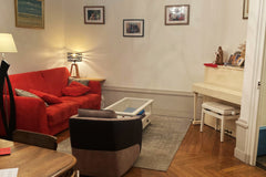 Ce logement paisible offre un séjour détente pour toute la famille avec des amis Lyon, France Bienvenue chez les Lyonnais Entire rental unit vacation rental 772389883579942482