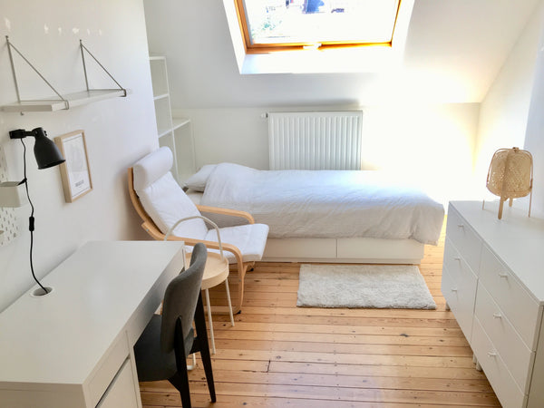 Private room in a typical Brussels house fully renewed recently.<br />Comfortabl Schaerbeek, Belgium White Wood Room Private room in rental unit vacation rental 43620180