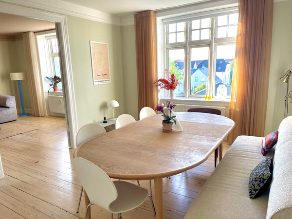Læn dig tilbage, og slap af i denne rolige og stilfulde bolig.<br /><br /><b>The Copenhagen, Denmark Skøn lejlighed tæt på strand og by Entire condo vacation rental 619579837835619815