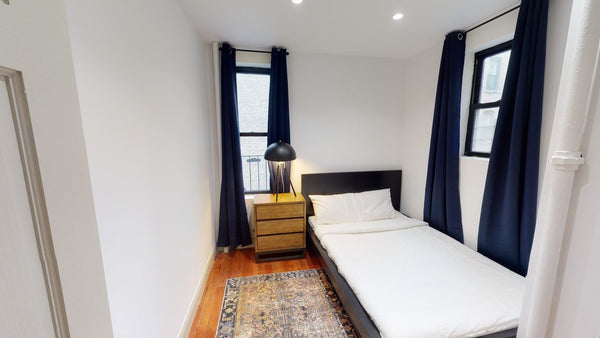 This 78 square footage room on New York City's Hamilton Heights is an <br />   a  Rental unit in New York · 1 bedroom · 1 bed · 0 shared baths Private room in rental unit vacation rental 810942559329102205