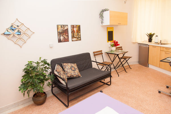 This Studio Apartment is located in one of the most beautiful spot of Athens .Yo GR Central Studio Apartment near Acropolis Entire rental unit vacation rental 633759422531636529