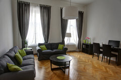 Das Apartment am Park 2 liegt direkt im Stadtzentrum an Wiens prachtvoller Rings Vienna, Austria Apartment am Park 2 Entire rental unit vacation rental 27767634
