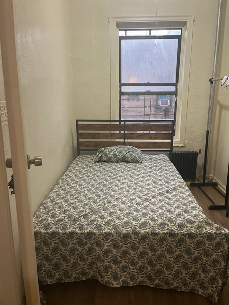 Forget your worries in this spacious and serene space.  Rental unit in The Bronx · 2 bedrooms · 2 beds · 1 bath Entire rental unit vacation rental 715501176123029895