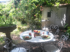 Bonjour et bienvenue.<br />Simplicité, convivialité et bons moments vous attende Bordeaux, France Chambre dans charmante maison de ville Private room in townhouse vacation rental 37111672