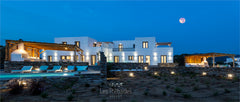 Les Thébaïdes c'est une grande villa très récente à louer sur la magnifique plag Paris, France Les Thébaïdes: Luxury Villa on Plaka Beach. Entire villa vacation rental 30955900