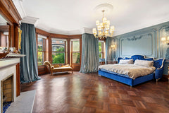 ECCENTRIC SOPHISTICATED 18TH CENTURY MANSION<br /><br />!!!YOU WILL FEEL LIKE NY  Home in Brooklyn · 4 bedrooms · 6 beds · 3.5 baths Entire home vacation rental 633113362893109950