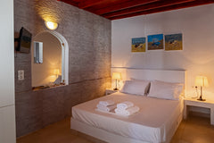 Private guest house located in a quiet spot of Karterados village.<br />Ideal sp Greece Lava Guesthouse I - Karterados village Entire guesthouse vacation rental 31660403