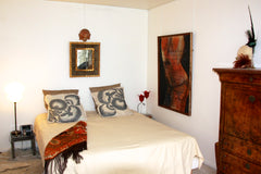 Stylish double room with king size bed, bureau, bathroom and private facilities, Paris, France KING SIZE BED BY CHAMPS DE MARS Private room in rental unit vacation rental 3815829