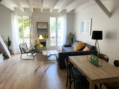 Charmant duplex climatisé dans le centre de Bordeaux et accessible en bus direct Bordeaux, France Charmant duplex dans le centre de Bordeaux Entire rental unit vacation rental 37286318