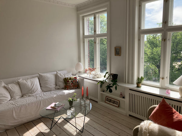 Prime location! Central yet peaceful with great view to the Østre Anlæg park, th Copenhagen, Denmark Big apartment with park view and prime location Entire condo vacation rental 646086