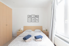 Beautifully renovated apartment on one of the main squares of Antwerp. Great loc Antwerpen, Belgium Instaworthy view 2 | A location | peaceful | shops Entire rental unit vacation rental 24061317