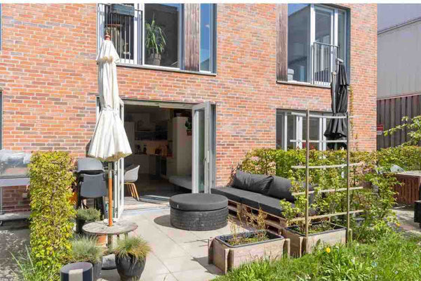 My husband, our two children and I have a house located 1 min walk to Royal Aren Copenhagen, Denmark Modern townhouse, close to city centre and airport Entire townhouse vacation rental 22875033