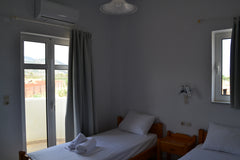 The building is composed by 8 apartments, 2 of them have a king size bed. Locate Taviano, Italy Asteri apartments 8 Entire condo vacation rental 20190419