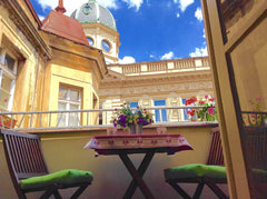 PRIME location! Downtown Prague! Luxury Classic Style Apartment 797 Sq.Ft On The Prague, Czechia Luxury 3-Room Apt | Balcony | Charles Bridge Entire rental unit vacation rental 2732357