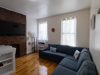 Keep it simple at this peaceful and centrally-located place. New York, NY Rental unit in New York · ★New · 1 bedroom · 1 bed · 1 bath Entire rental unit vacation rental 1071084559264988759