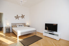 Perfectly situated accommodation a few blocks away from the famous Museums Quart Vienna, Austria Full of light, New, by the Museums! Entire rental unit vacation rental 835545