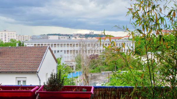 Appartement avec une très Belle vue sur Fourvière dans le quartier de Monplaisir Lyon, France Nid douillet avec belle vue et lumière Entire rental unit vacation rental 25494284