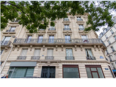 Appartement 100 m² style Haussmannien à 15 minutes à pied de l'Etoile. Parquet,  Paris, France Appartement 115m² 19è siècle à 15 mn de l'Etoile Entire rental unit vacation rental 21747854