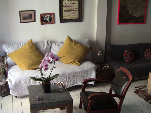 Joli loft avec sa petite terrasse privée . A 10 minutes des buttes Chaumont. A d Paris, France Charmant loft avec balcon terrasse. Entire loft vacation rental 4853277