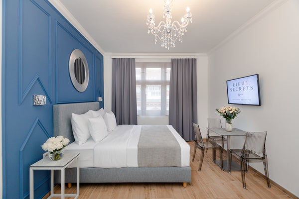 Spacious apartment 10 min away by walk from the Old Town.  Could accommodate up  Prague, Czechia Luxury Apartment in Lovely District! ❤️ Entire rental unit vacation rental 41827532