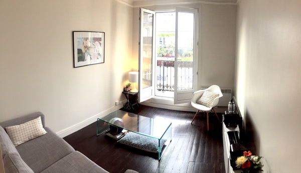 Voici mon logement, il dispose d'une  chambre et un salon avec balcon , situé au Paris, France Charmant 2 pièces cœur Batignolles Entire rental unit vacation rental 11311507