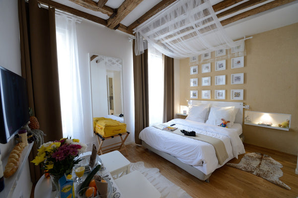 Located in a private residence in the heart of Paris nearby many museums, shops  Paris, France Gorgeous studio in the Marais Entire rental unit vacation rental 21581159