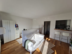 Simplifiez-vous la vie dans ce logement paisible et central.  Super marché en fa Brussels, Belgium Studio agréable bien situé Entire rental unit vacation rental 582424352252765373