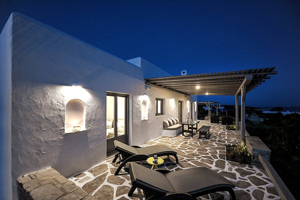 Recently built with high standard requirements, this luxurious 140 sq.m. villa i Paros, Greece Villa Azzuro Luxury Villa on Faragas beach Entire villa vacation rental 41653819