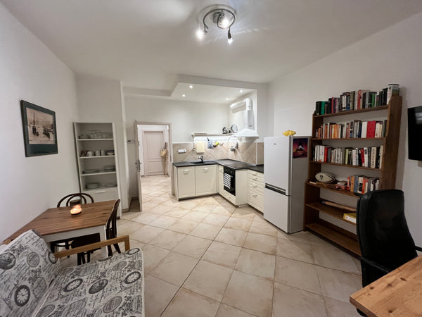 This newly renovated and fully furnished flat in nearer Brevnov, within short wa Středokluky, Czechia Elegant base for exploring the heart of the city Entire condo vacation rental 23855434