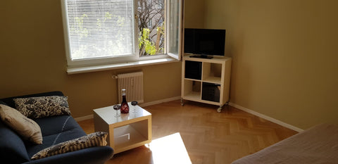 <b>The space</b><br />The Vienna pos(c)h apartment is centrally located nearby t Vienna, Austria Gemütliche Wohnung in ruhiger Lage Entire rental unit vacation rental 2518740