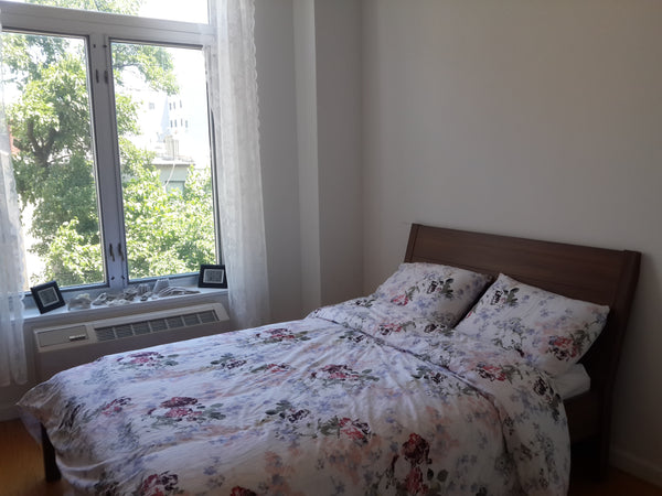 Spacious room with a private bathroom. It is located in a modern apartment build  Rental unit in Brooklyn · ★5.0 · 1 bedroom · 1 bed · 1 bath Private room in rental unit vacation rental 6972673