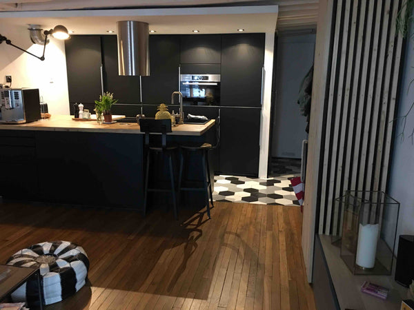 Très agréable Appartement de 41 m2 récemment  rénové .<br />En plein cœur de Par Paris, France Paris Centre , proche du Louvre . Chaleureux 40m2. Entire rental unit vacation rental 22256251